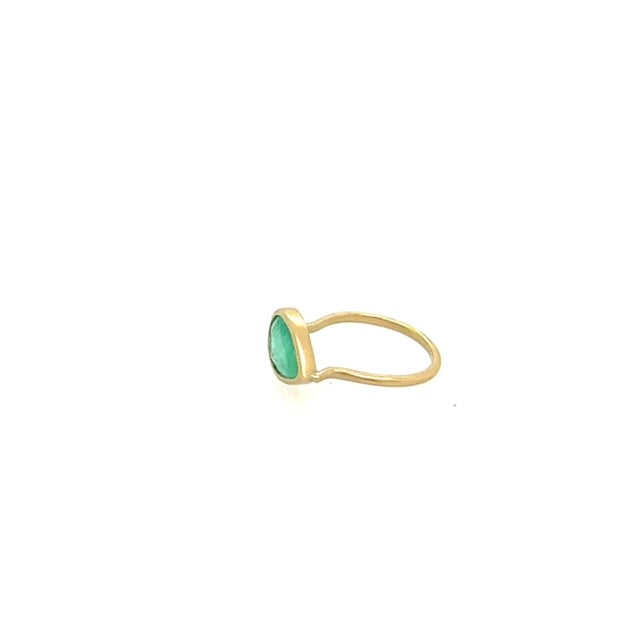 Monaka 18K Pear-shaped Emerald Ring