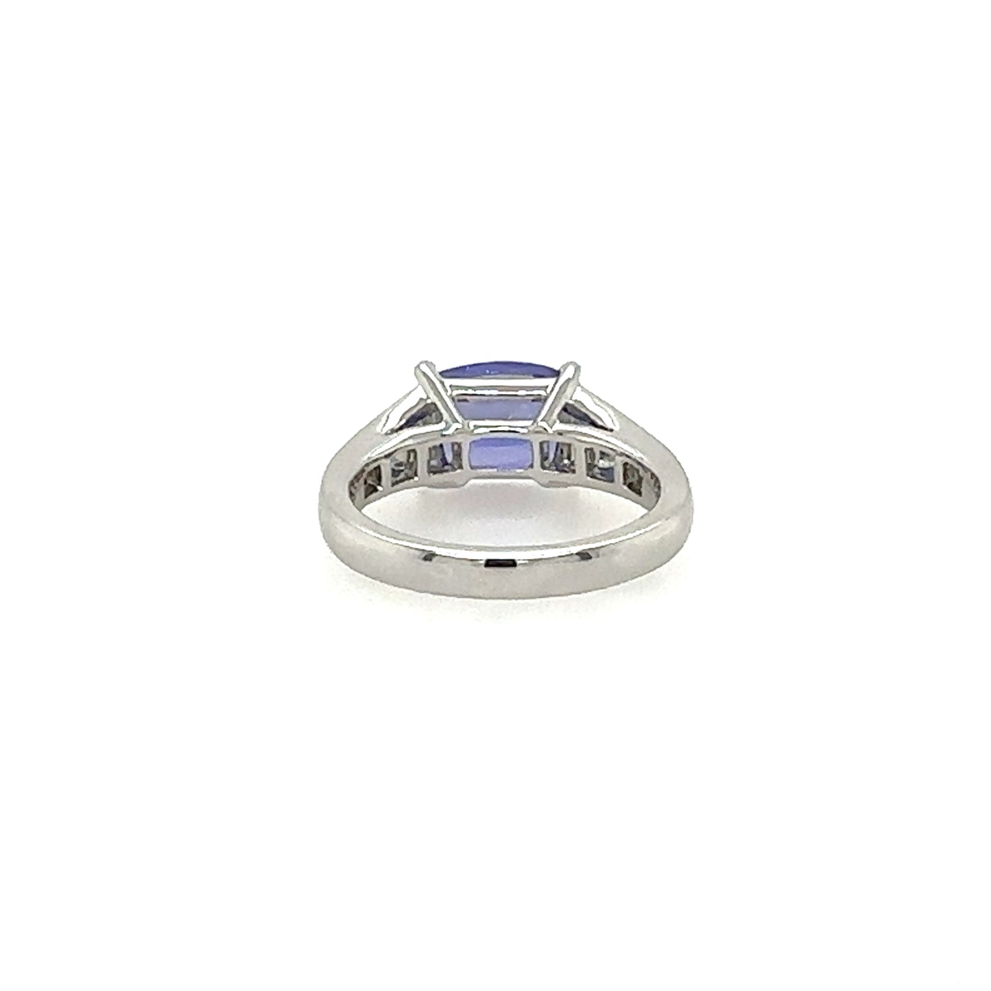 18kt Tanzanite and Diamond Ring