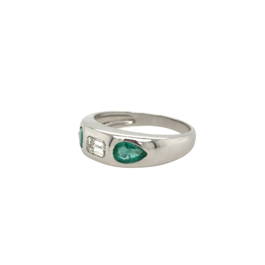 14KT Emerald and Diamond Band