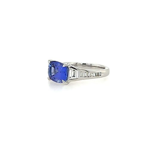 18kt Tanzanite and Diamond Ring