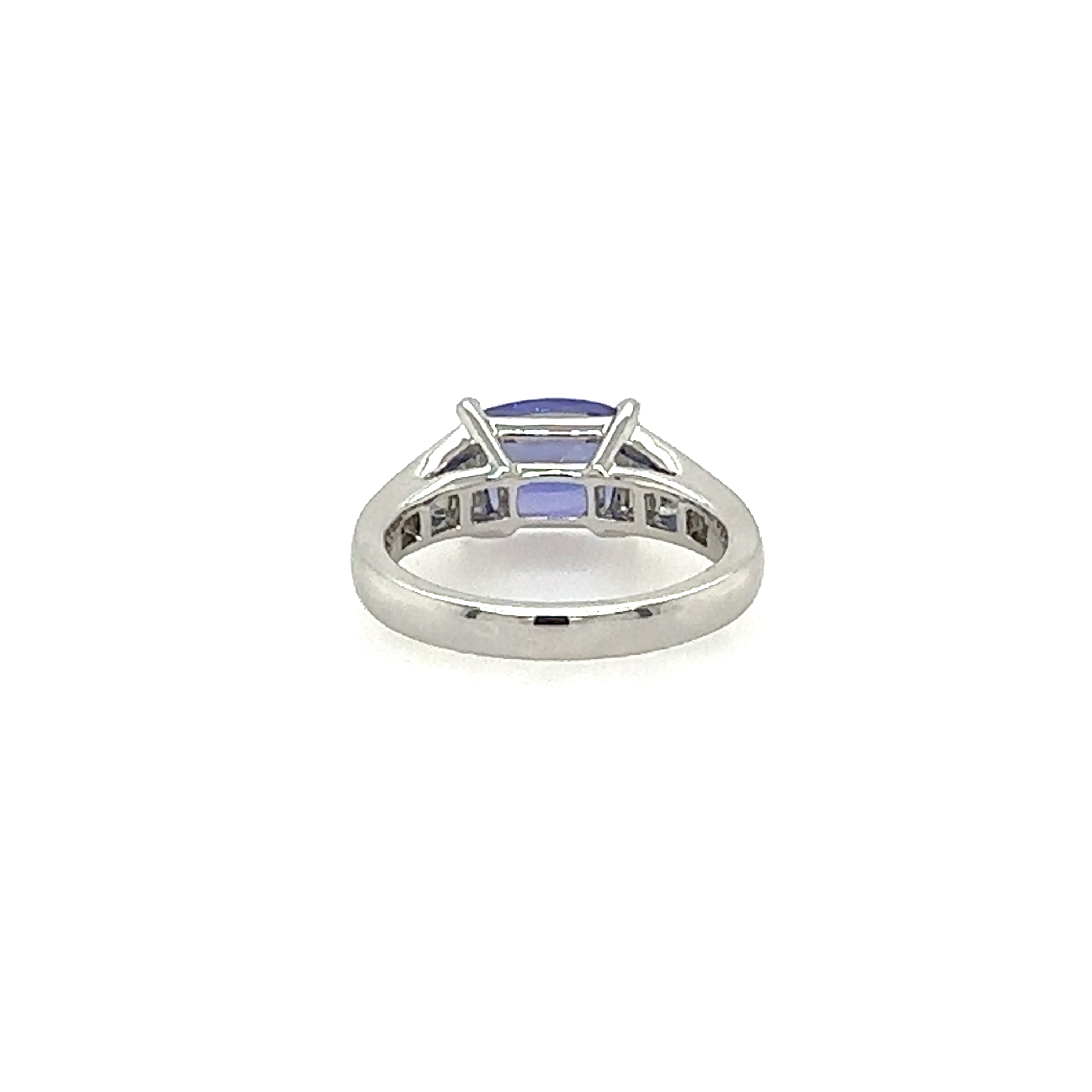 18kt Tanzanite and Diamond Ring